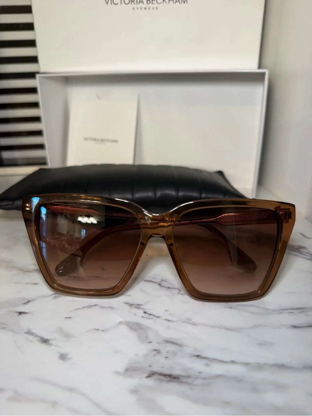 Victoria Beckham VB655S 203 Brown Oversized Sunglasses 58mm w/ Box Case